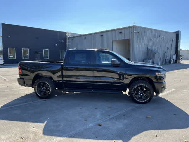 2027 RAM 1500 RAM 1500 WARLOCK CREW CAB 4X4 5'7' BOX