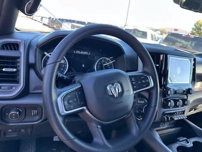 2027 RAM 1500 RAM 1500 EXPRESS CREW CAB 4X4 5'7' BOX