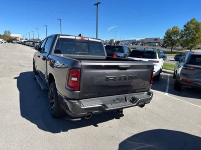 2027 RAM 1500 RAM 1500 EXPRESS CREW CAB 4X4 5'7' BOX