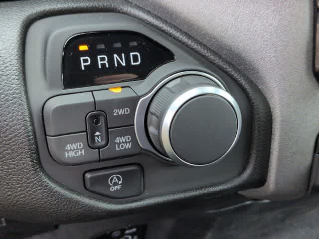 2026 RAM 1500 RAM 1500 TRADESMAN CREW CAB 4X4 5'7' BOX
