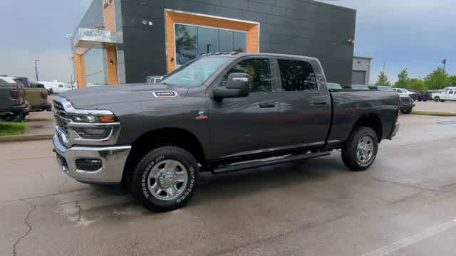 2026 RAM 2500 RAM 2500 TRADESMAN CREW CAB 4X4 6'4' BOX