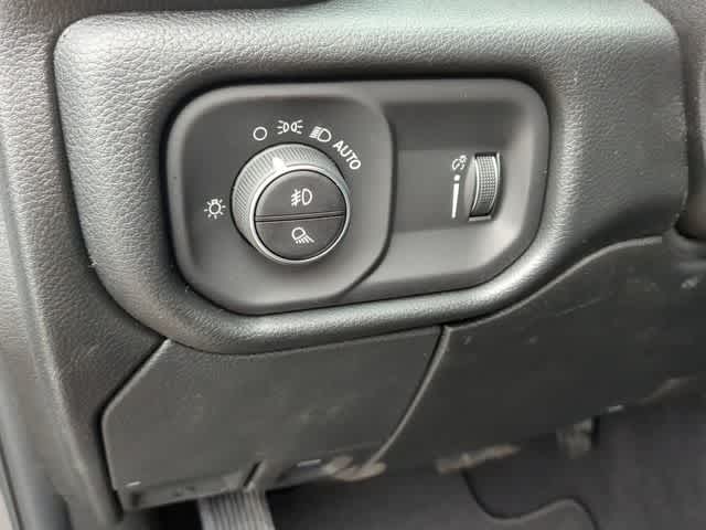 2026 RAM 2500 RAM 2500 TRADESMAN CREW CAB 4X4 6'4' BOX