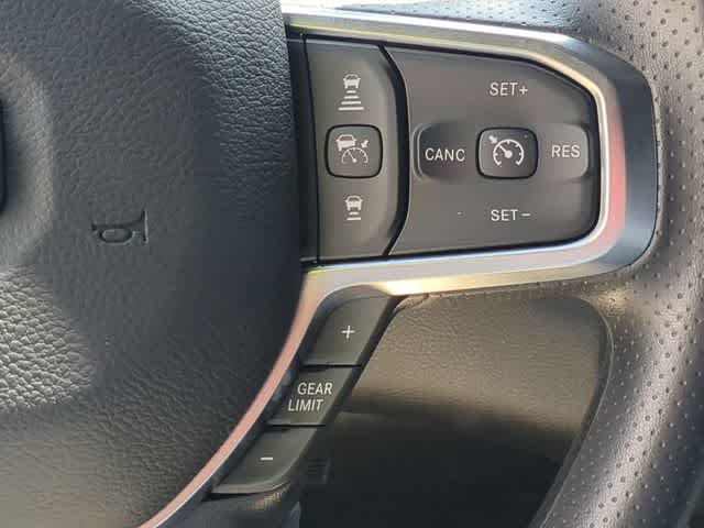 2026 RAM 2500 RAM 2500 TRADESMAN CREW CAB 4X4 6'4' BOX