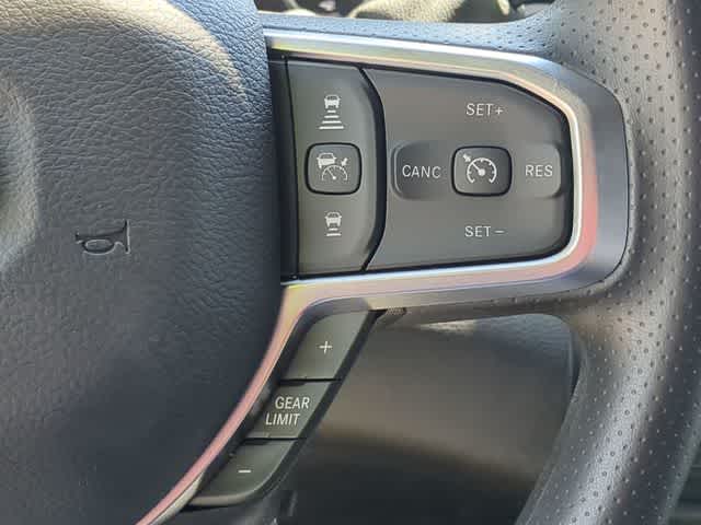 2026 RAM 2500 RAM 2500 TRADESMAN CREW CAB 4X4 6'4' BOX
