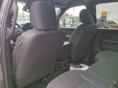 2026 RAM 2500 RAM 2500 BLACK EXPRESS CREW CAB 4X4 6'4' BOX