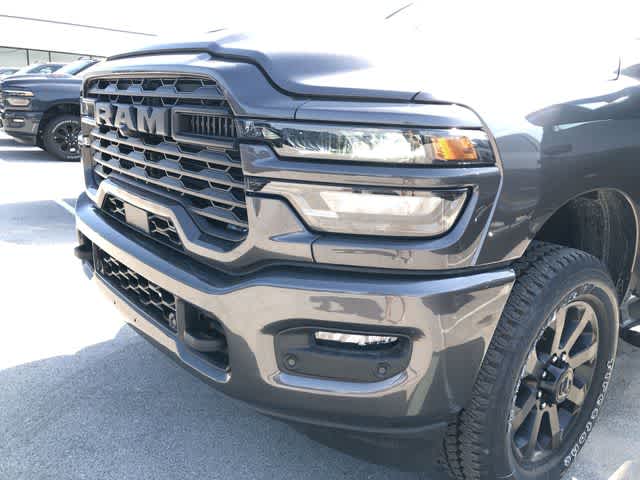 2026 RAM 2500 RAM 2500 BLACK EXPRESS CREW CAB 4X4 6'4' BOX