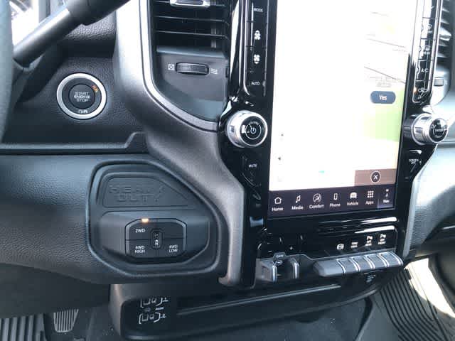 2026 RAM 2500 RAM 2500 BLACK EXPRESS CREW CAB 4X4 6'4' BOX