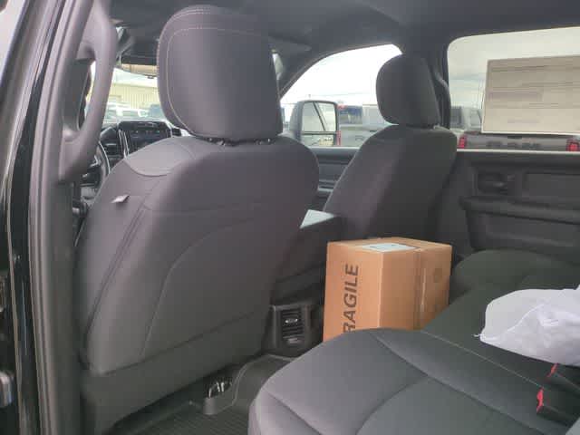 2026 RAM 2500 RAM 2500 TRADESMAN CREW CAB 4X4 6'4' BOX