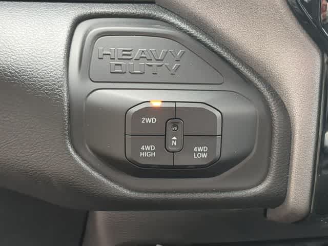 2026 RAM 2500 RAM 2500 BLACK EXPRESS CREW CAB 4X4 6'4' BOX