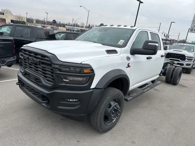 2026 RAM 5500 Chassis RAM 5500 TRADESMAN CHASSIS CREW CAB 4X4 84' CA