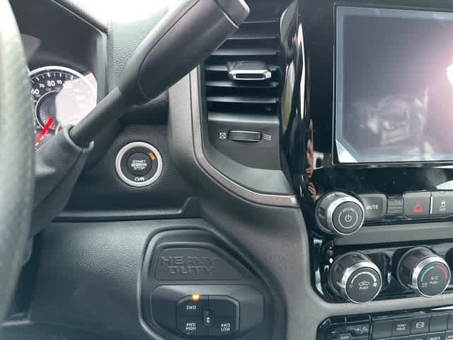 2026 RAM Ram 5500 Chassis Cab RAM 5500 TRADESMAN CHASSIS CREW CAB 4X4 84' CA