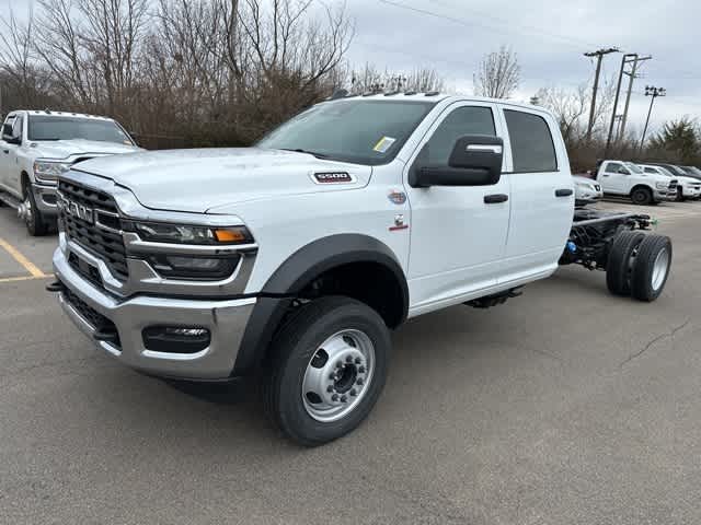 2026 RAM Ram 5500 Chassis Cab RAM 5500 TRADESMAN CHASSIS CREW CAB 4X4 84' CA