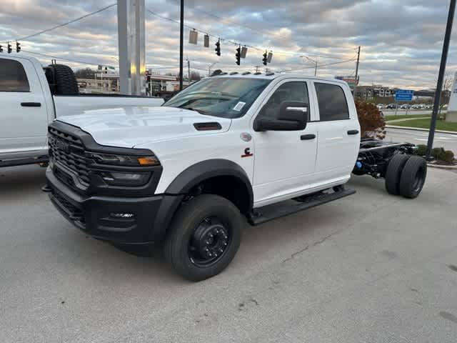 2026 RAM Ram 5500 Chassis Cab RAM 5500 TRADESMAN CHASSIS CREW CAB 4X4 84' CA
