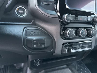 2026 RAM Ram 5500 Chassis Cab RAM 5500 TRADESMAN CHASSIS CREW CAB 4X4 84' CA