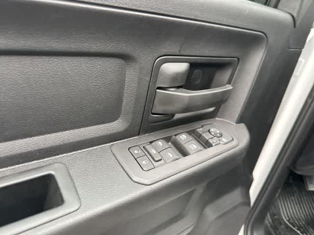 2026 RAM 5500 Chassis RAM 5500 TRADESMAN CHASSIS CREW CAB 4X4 84' CA