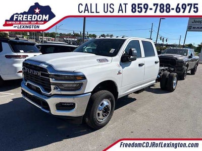 2027 RAM 3500 Chassis Cab RAM 3500 TRADESMAN CREW CAB CHASSIS 4X4 60' CA