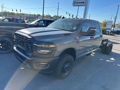 2026 RAM 3500 Chassis Cab RAM 3500 TRADESMAN CREW CAB CHASSIS 4X4 60' CA