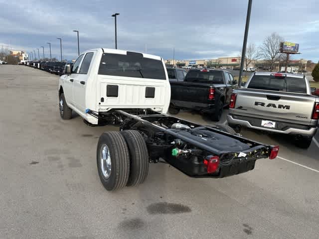 2026 RAM 3500 Chassis Cab RAM 3500 TRADESMAN CREW CAB CHASSIS 4X4 60' CA