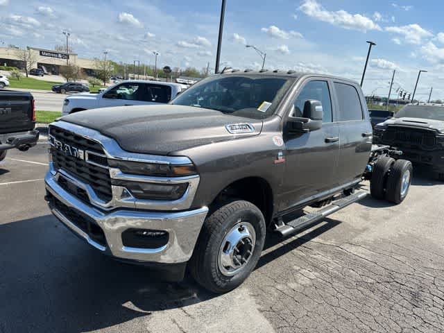 2026 RAM 3500 Chassis RAM 3500 TRADESMAN CREW CAB CHASSIS 4X4 60' CA