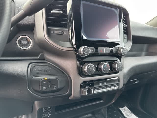 2026 RAM 3500 Chassis Cab RAM 3500 TRADESMAN CREW CAB CHASSIS 4X4 60' CA