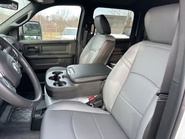 2026 RAM 3500 Chassis Cab RAM 3500 TRADESMAN CREW CAB CHASSIS 4X4 60' CA