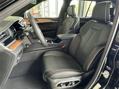 2023 Jeep Grand Cherokee Summit Reserve