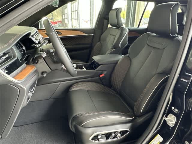 2023 Jeep Grand Cherokee Summit Reserve