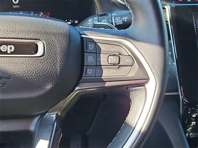 2022 Jeep Grand Cherokee L Laredo