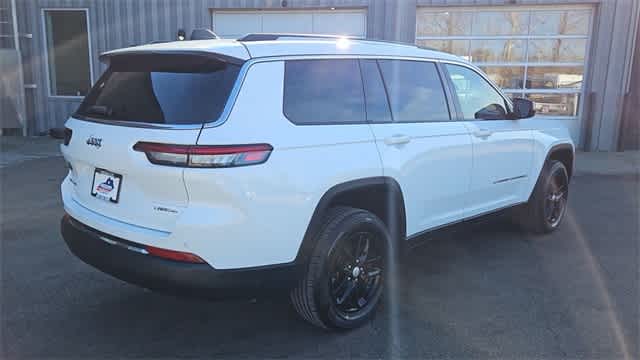2022 Jeep Grand Cherokee L Laredo
