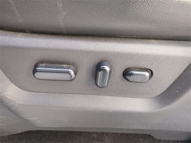 2015 Ford Super Duty F-350 DRW Lariat