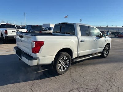 2017 Nissan Titan SL