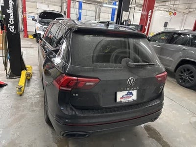 2022 Volkswagen Tiguan SE R-Line Black