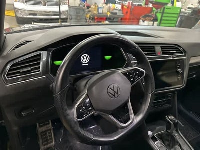 2022 Volkswagen Tiguan SE R-Line Black