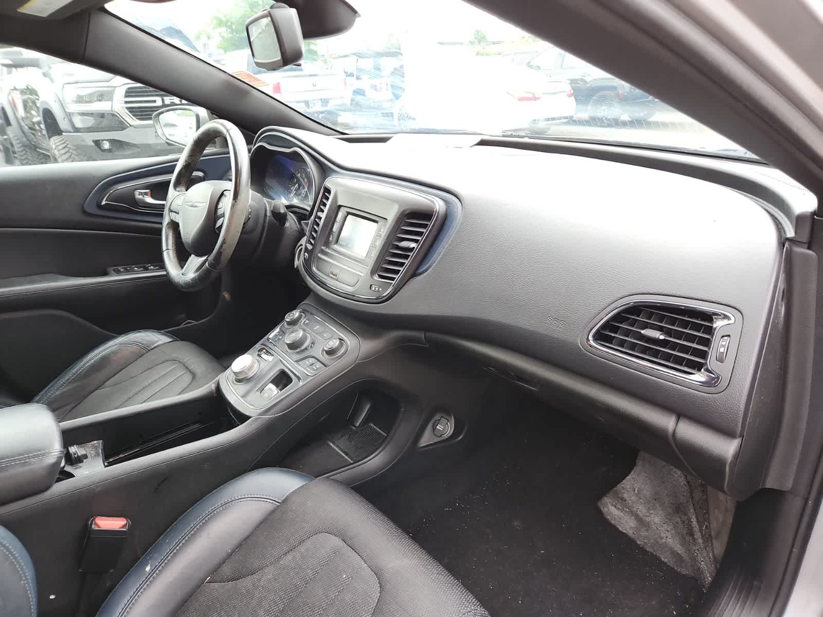 2015 Chrysler 200 S