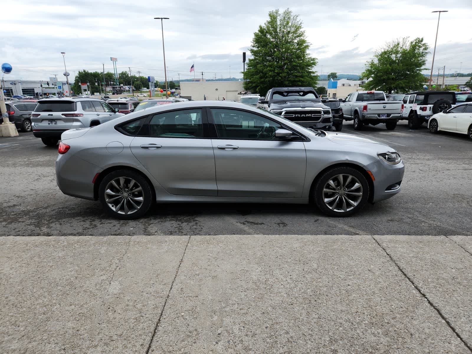 2015 Chrysler 200 S