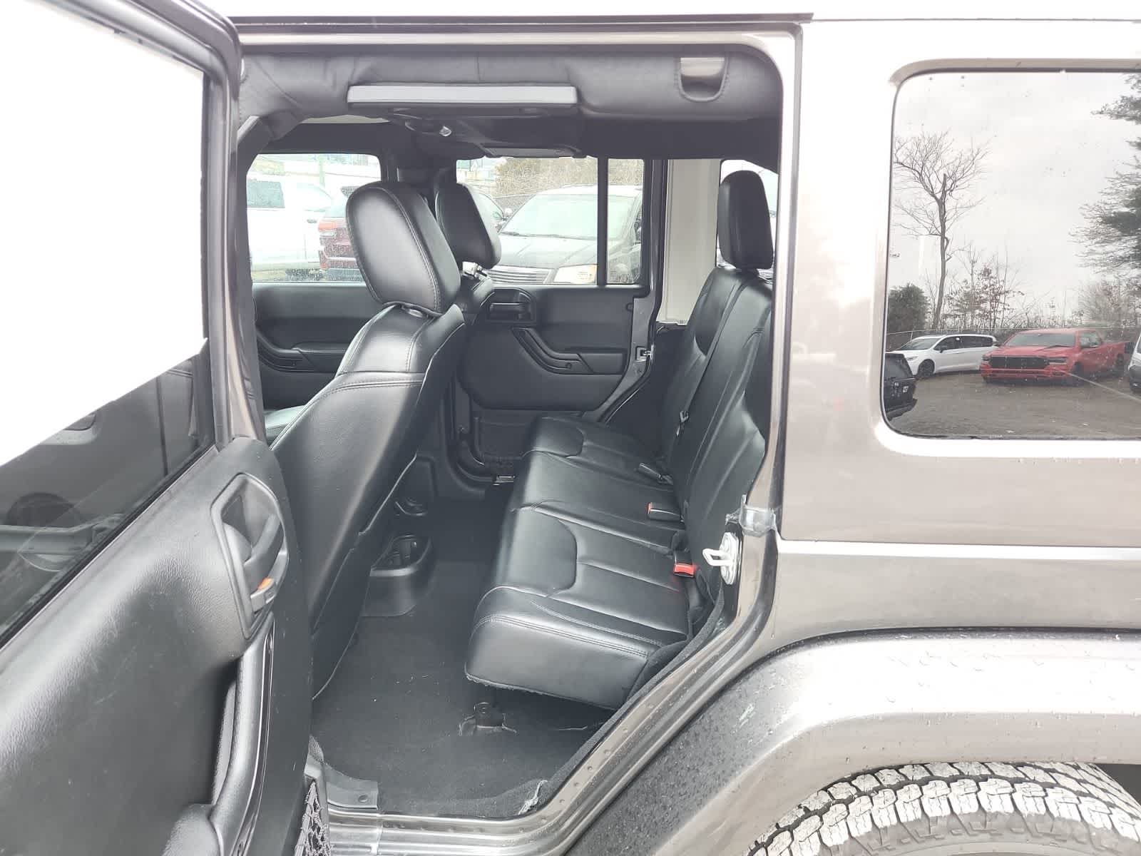 2017 Jeep Wrangler Unlimited Smoky Mountain