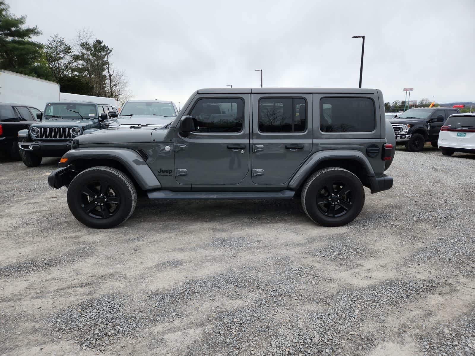 2020 Jeep Wrangler Unlimited Sahara Altitude