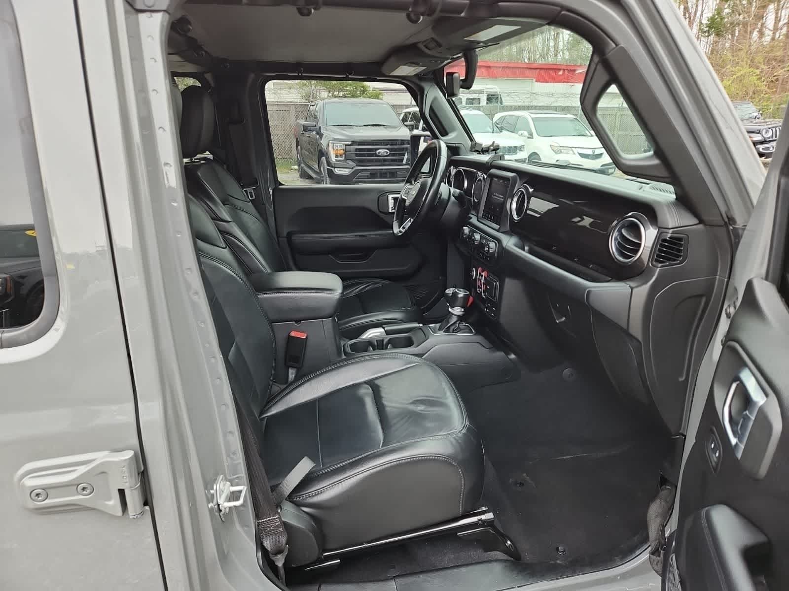 2020 Jeep Wrangler Unlimited Sahara Altitude