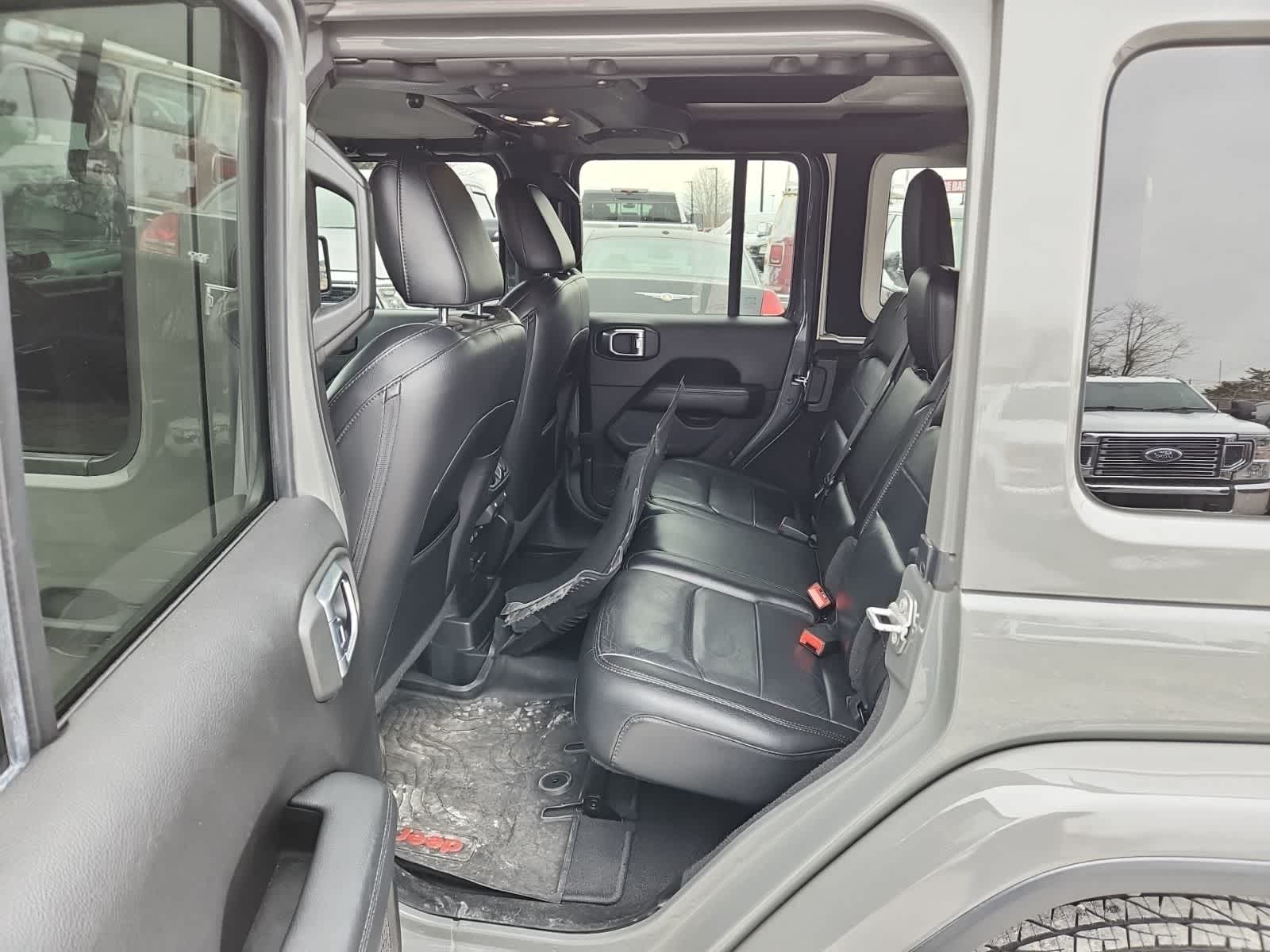 2020 Jeep Wrangler Unlimited Sahara Altitude