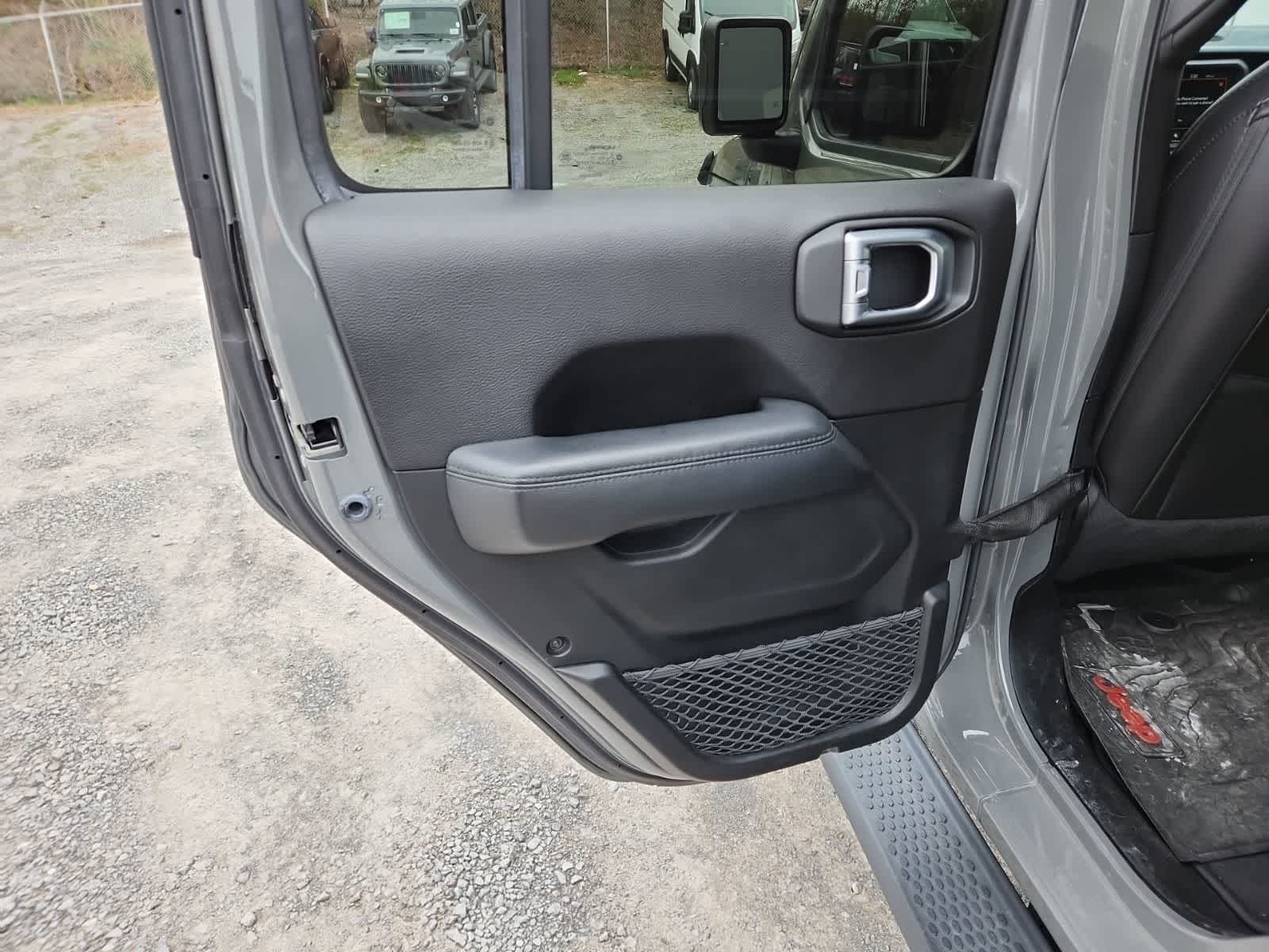 2020 Jeep Wrangler Unlimited Sahara Altitude