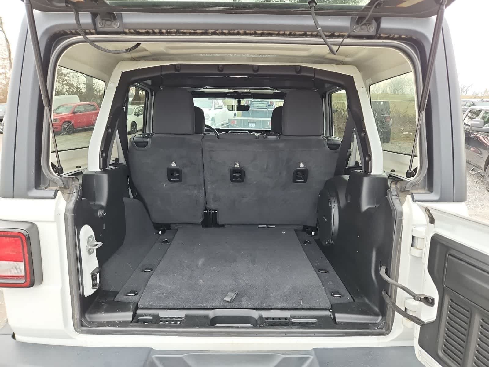 2020 Jeep Wrangler Unlimited Sahara