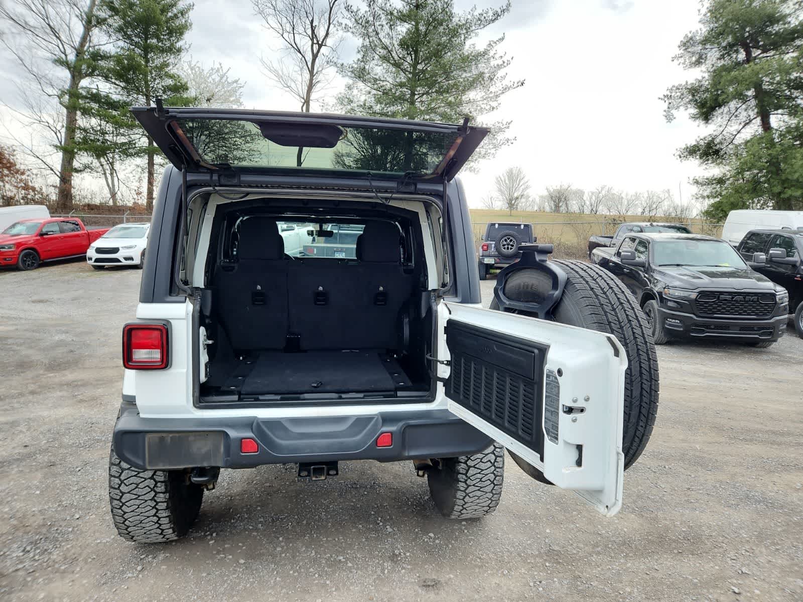 2020 Jeep Wrangler Unlimited Sahara