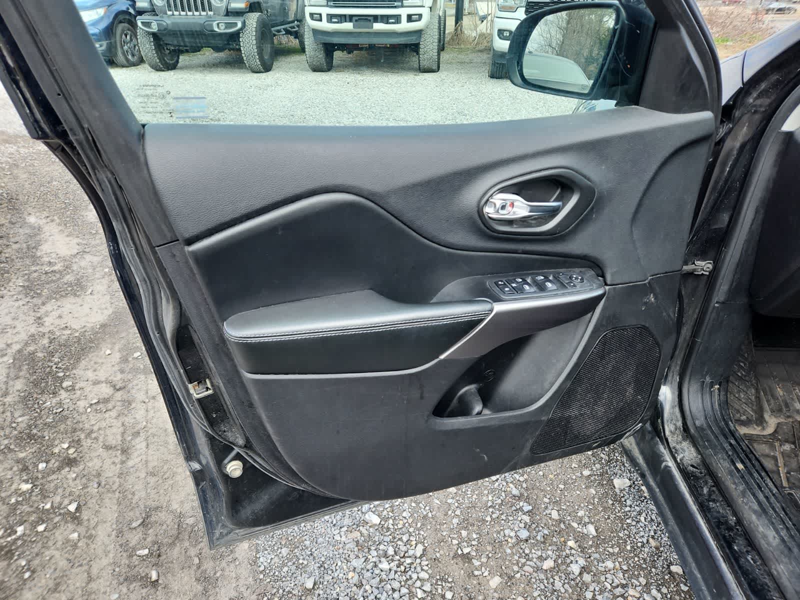 2020 Jeep Cherokee Latitude