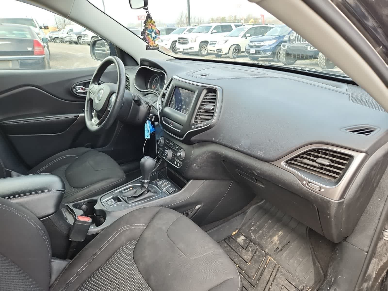 2020 Jeep Cherokee Latitude