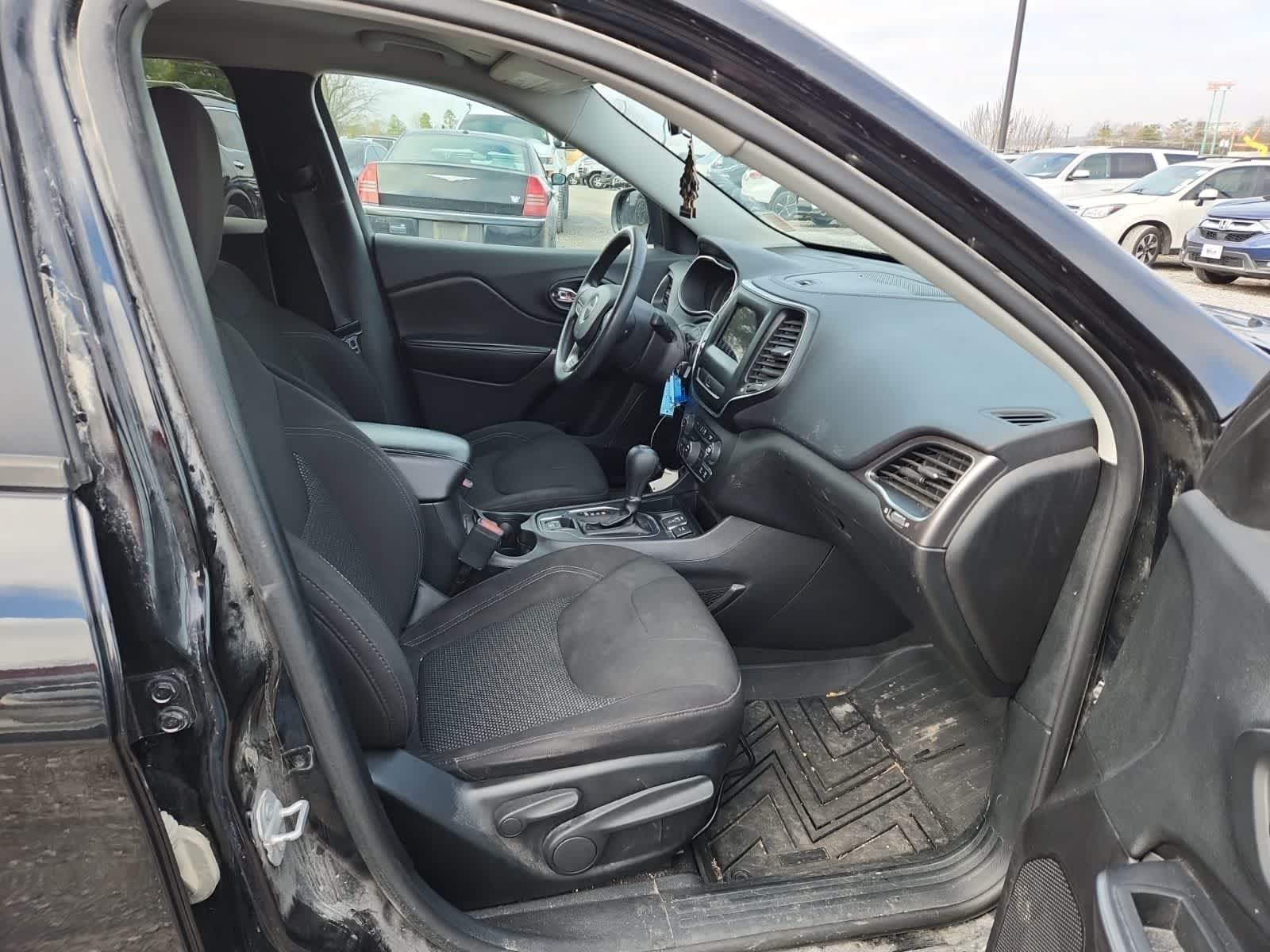 2020 Jeep Cherokee Latitude