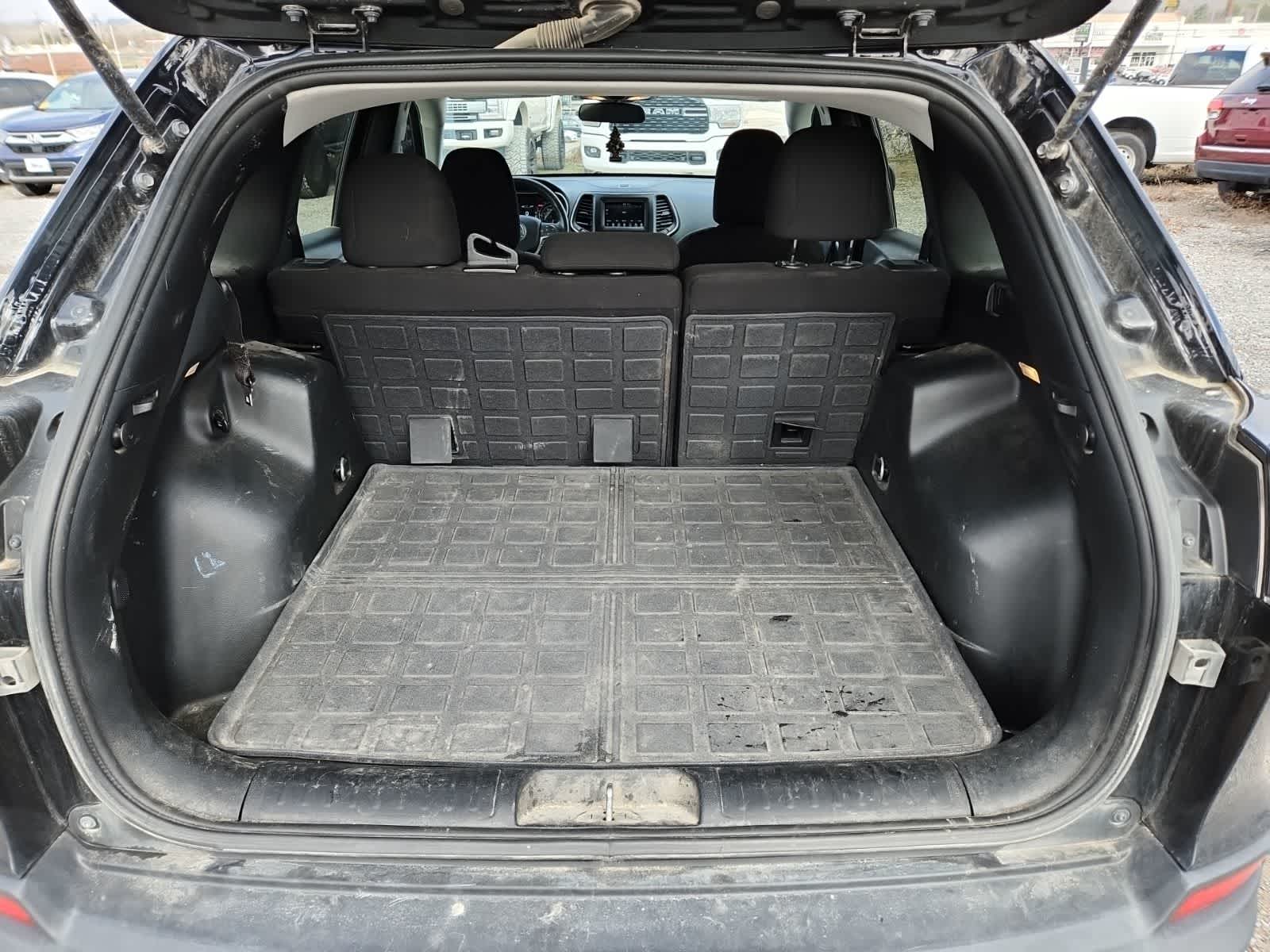 2020 Jeep Cherokee Latitude