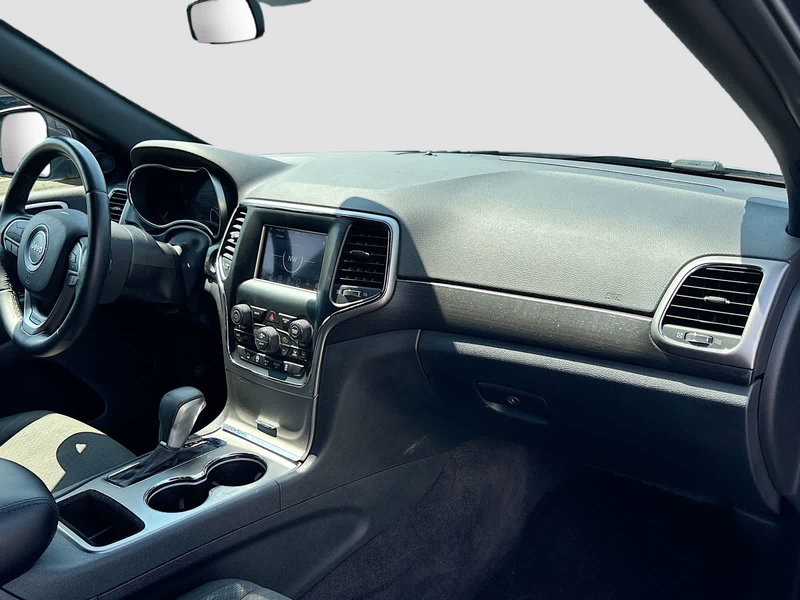 2018 Jeep Grand Cherokee Laredo E