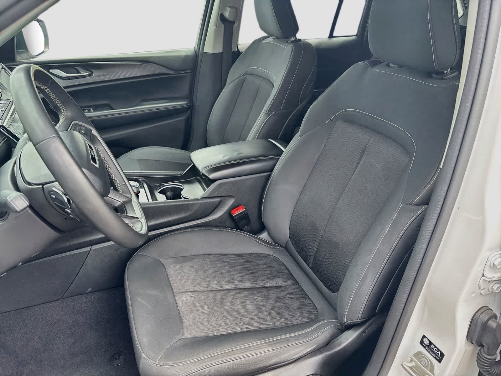 2024 Jeep Grand Cherokee Laredo