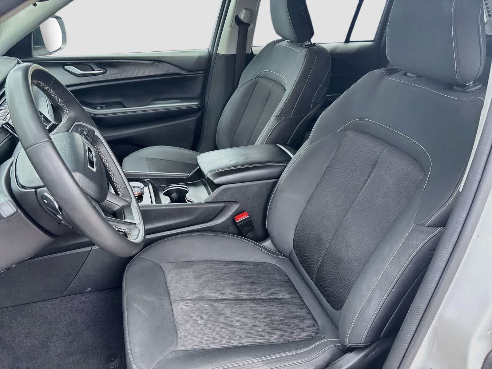 2024 Jeep Grand Cherokee Laredo