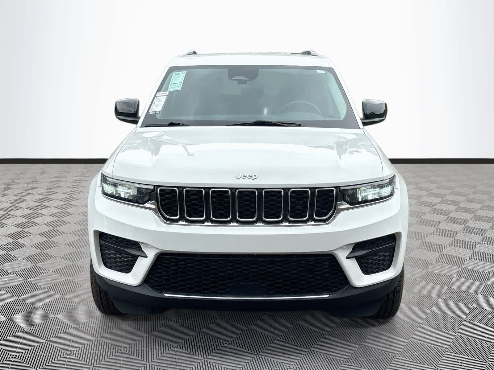 2024 Jeep Grand Cherokee Laredo